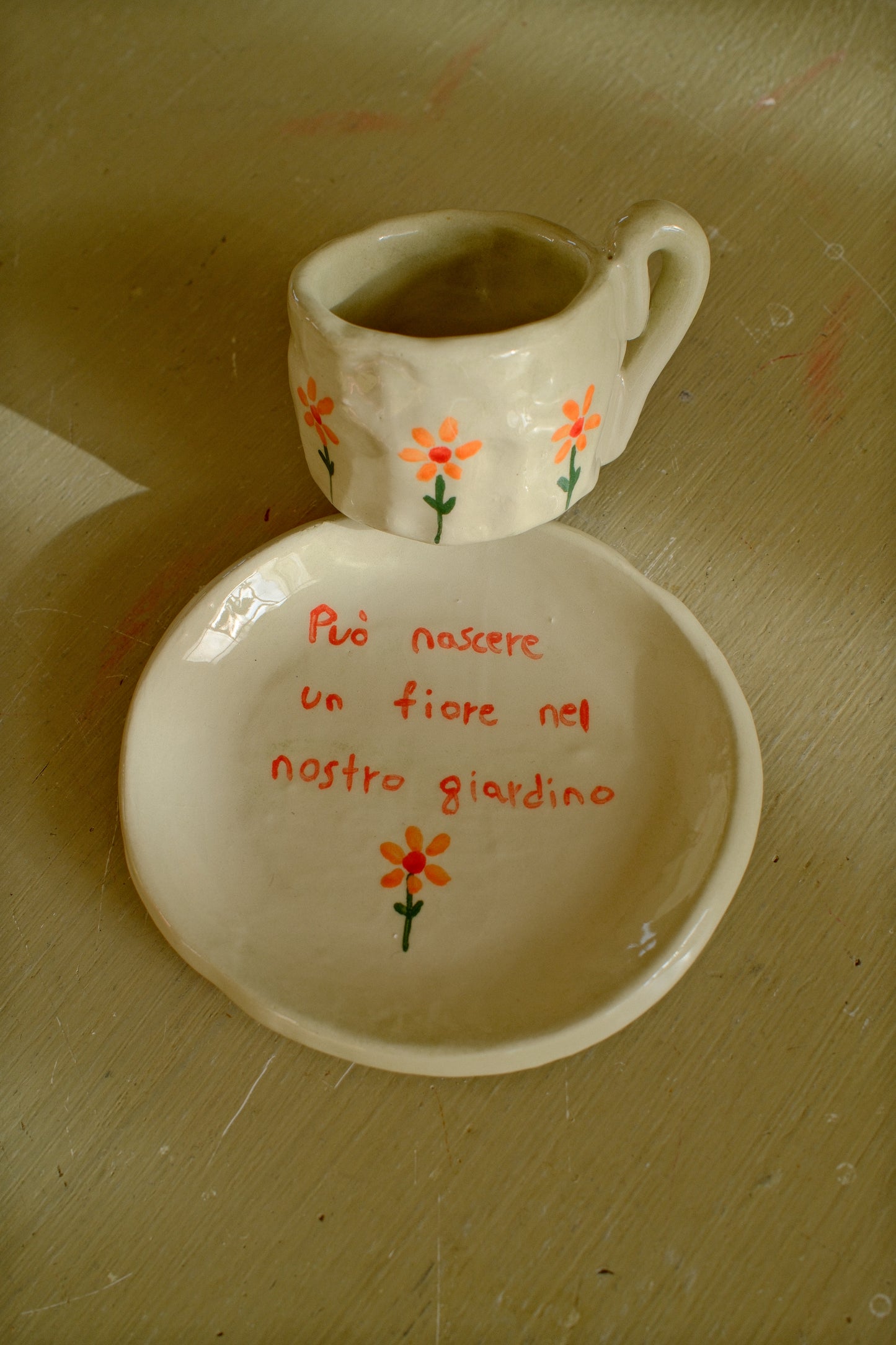 Tazzina da caffè + piattino 
[PUÒ NASCERE UN FIORE NEL NOSTRO GIARDINO]
