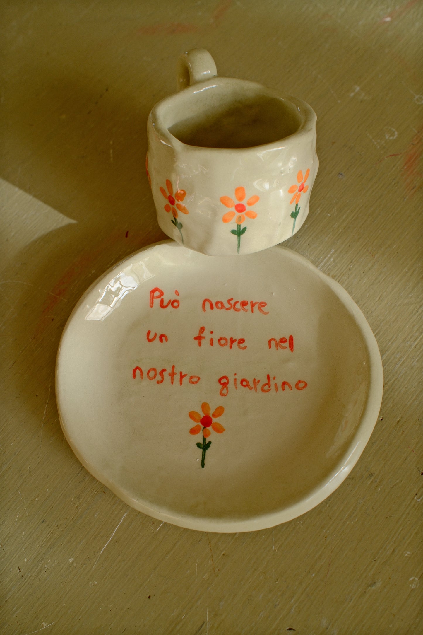 Tazzina da caffè + piattino 
[PUÒ NASCERE UN FIORE NEL NOSTRO GIARDINO]