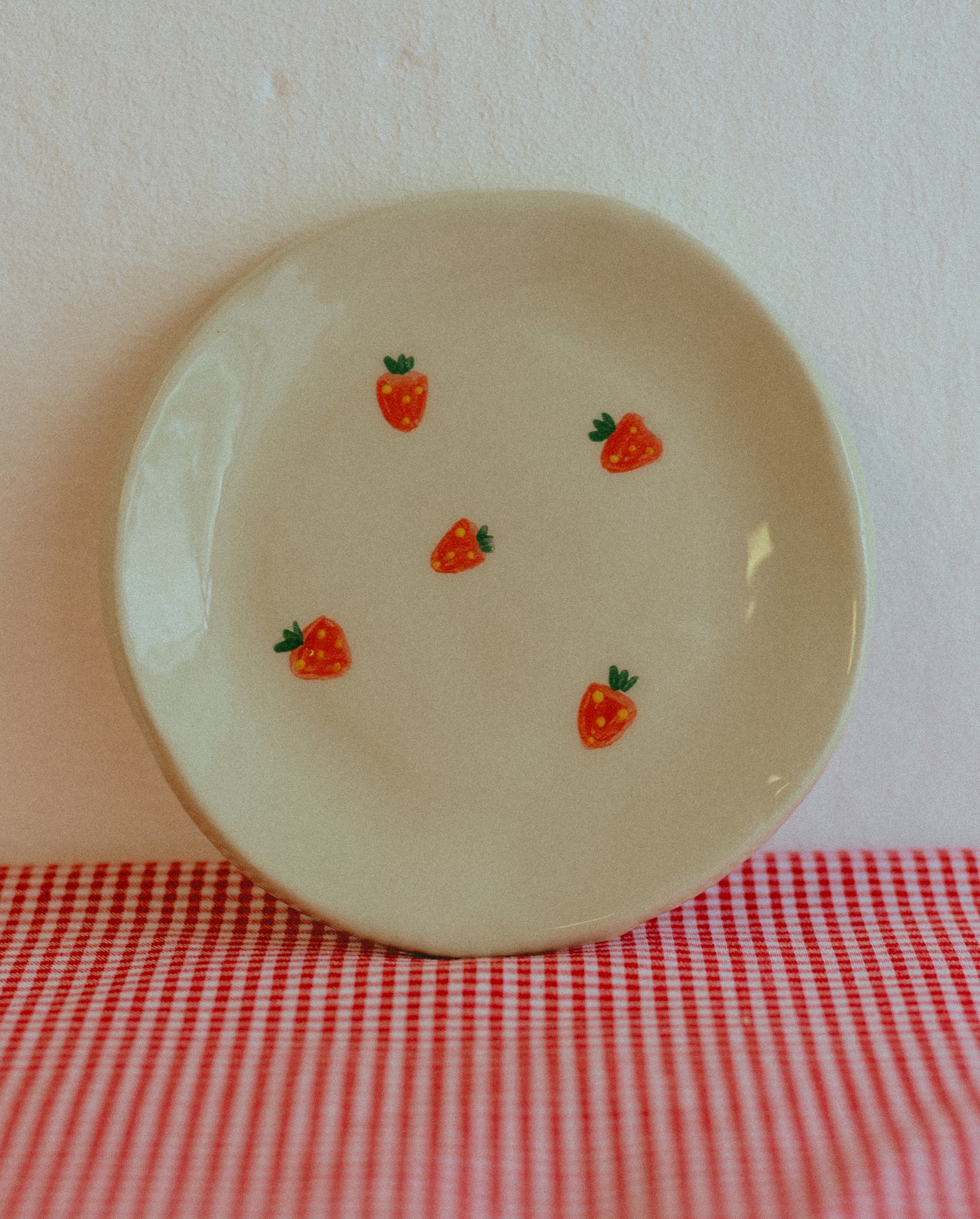 Ceramic coffee cup with matching saucer [FRAGOLE - VERDE]