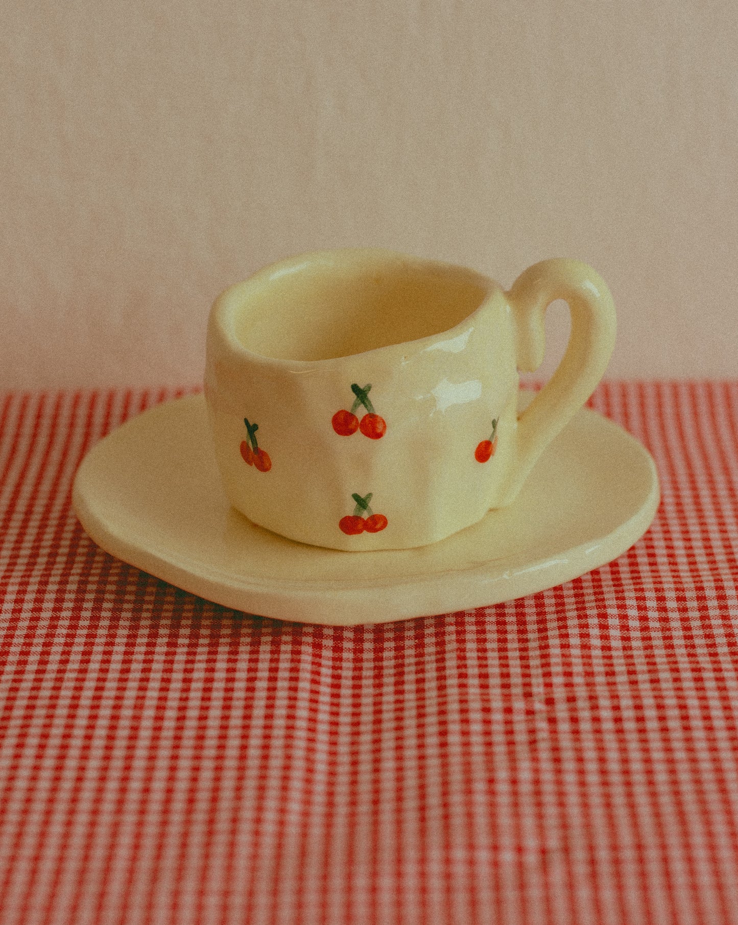 Ceramic coffee cup with matching saucer [CILIEGE - GIALLO]