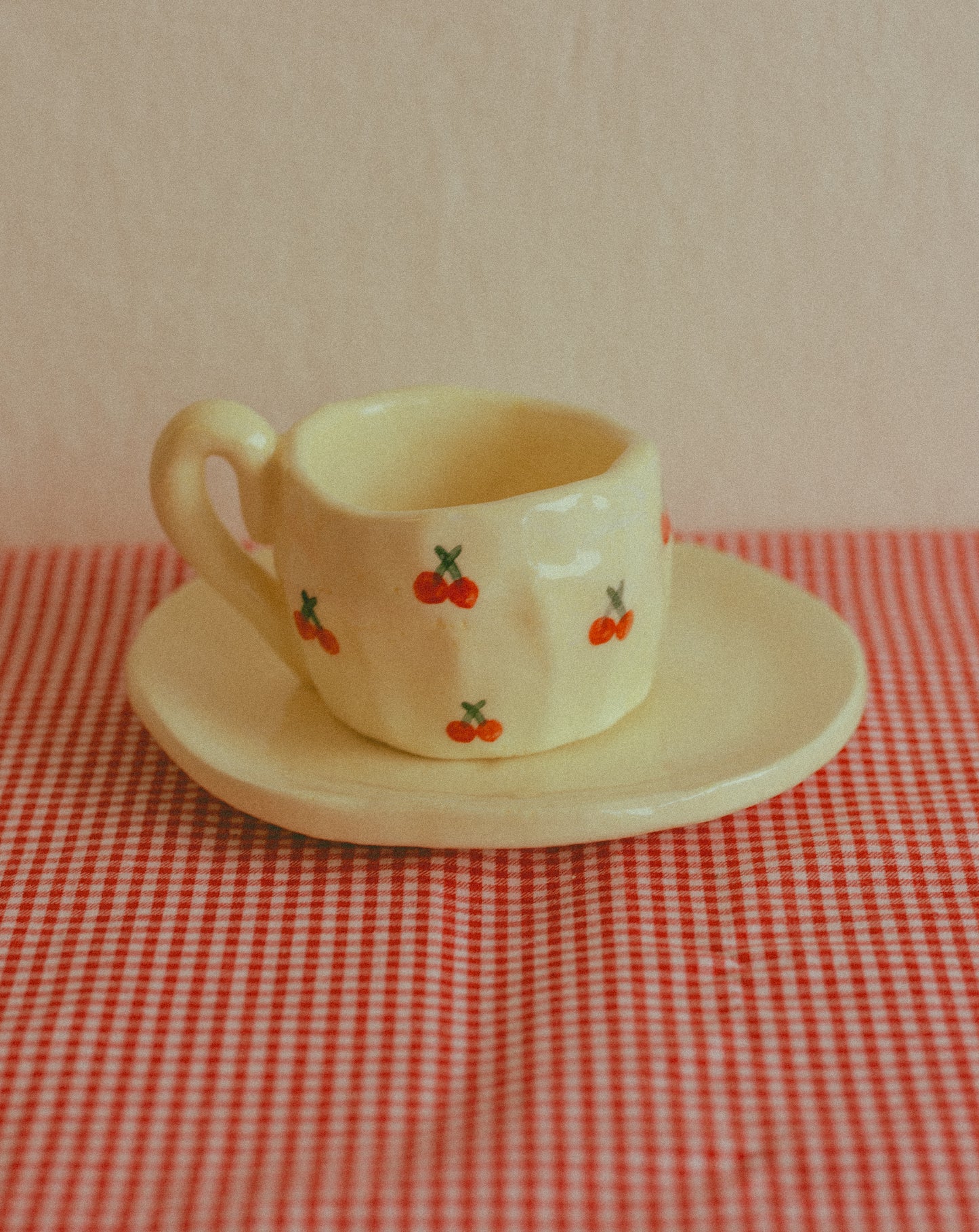 Ceramic coffee cup with matching saucer [CILIEGE - GIALLO]