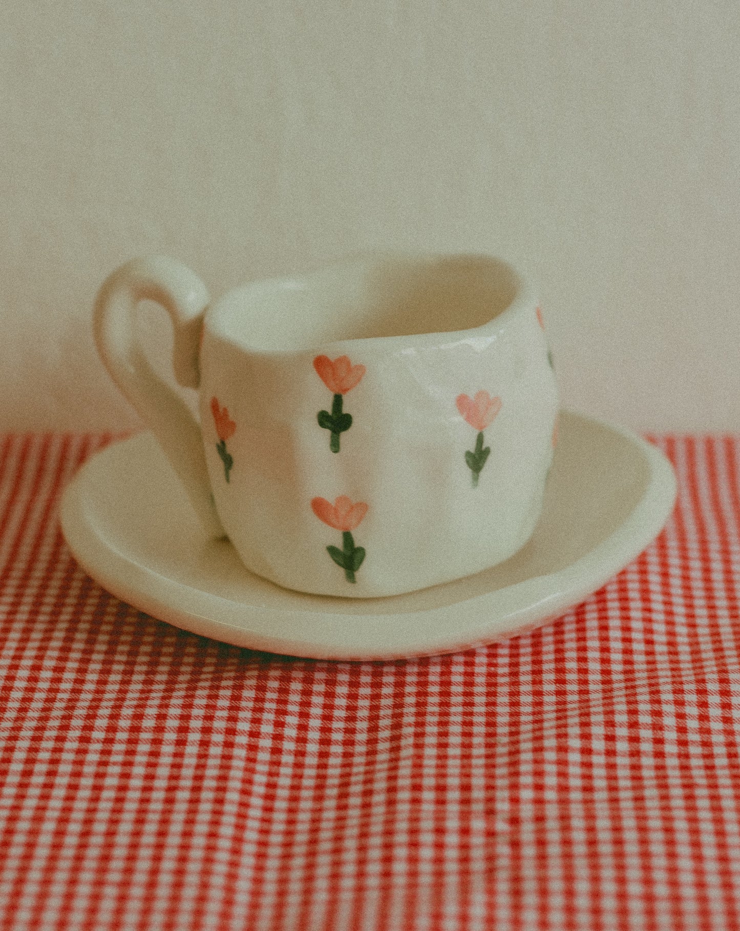 Ceramic coffee cup with matching saucer [TULIPANI - BIANCO]